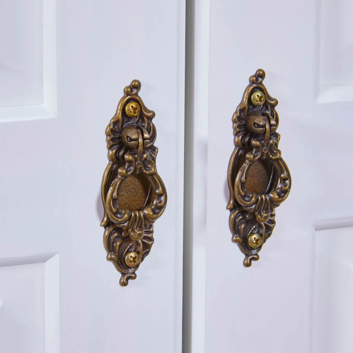 Armoire 3 portes 3 tiroirs en bois massif blanc - AR12048