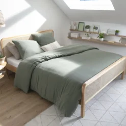 Chambre complète lit cannage avec commode et 2 chevets bois naturel ANNA