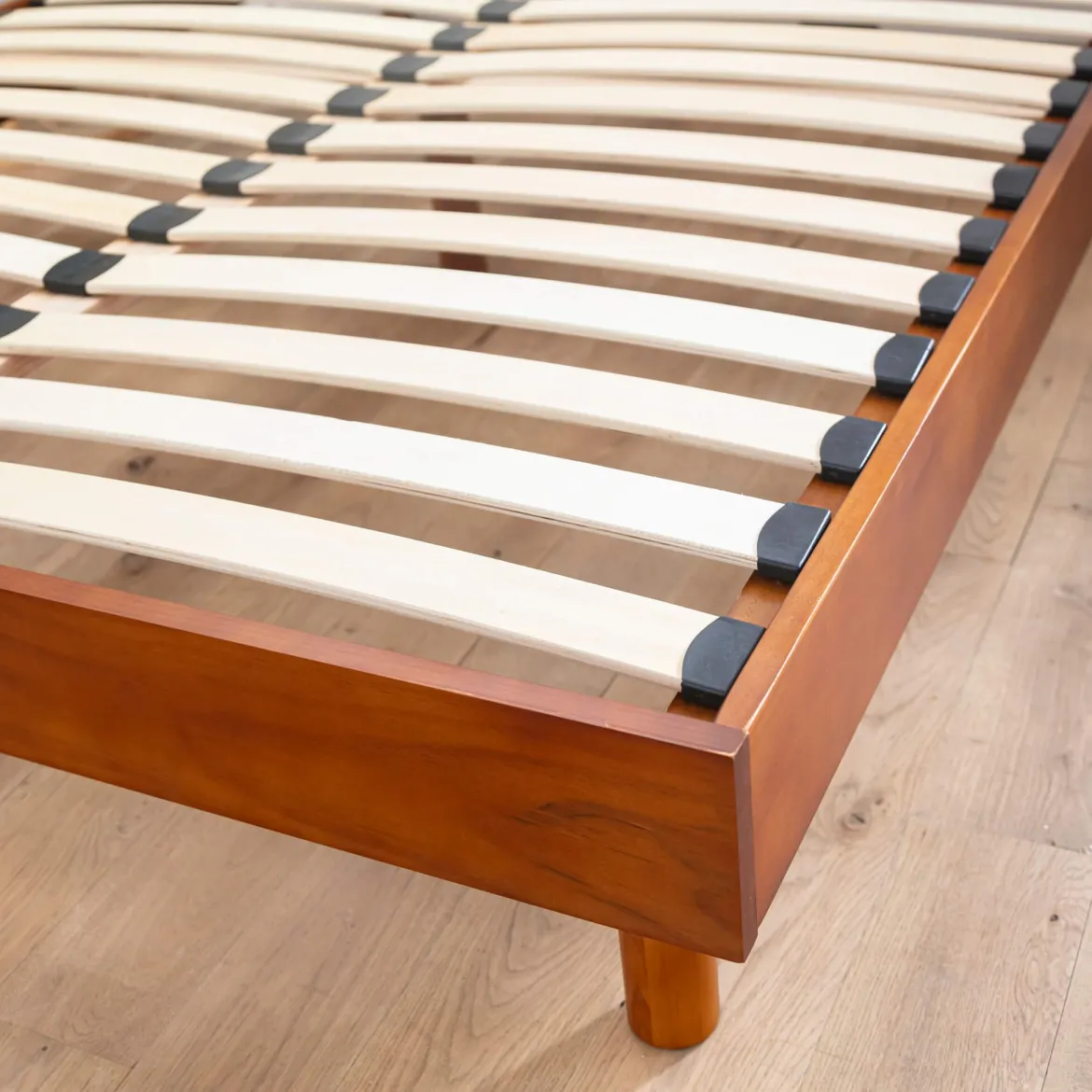 Ensemble matelas mousse + sommier bois massif
