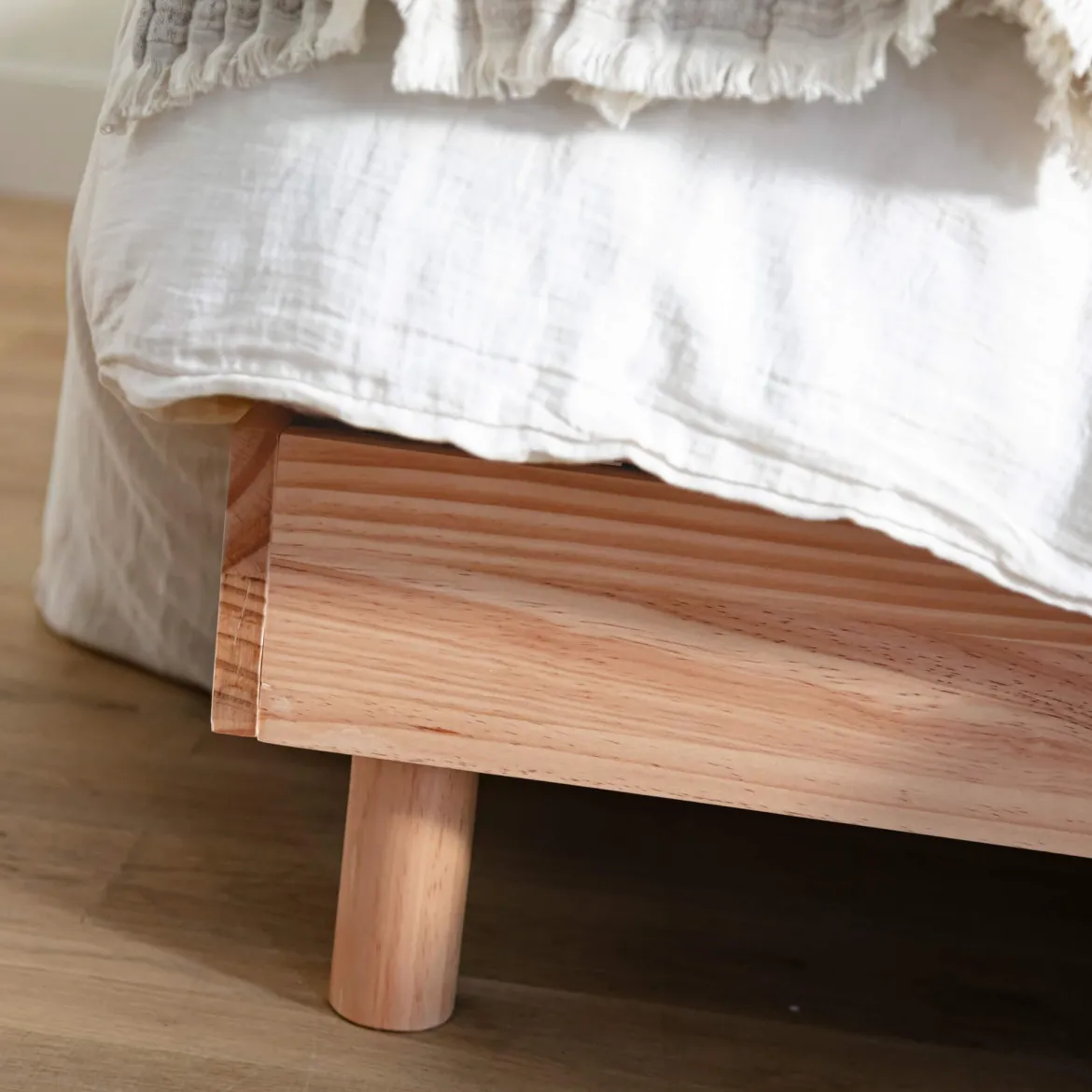 Ensemble matelas mousse + sommier bois massif