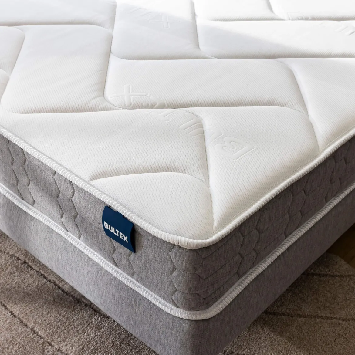 Ensemble sommier et matelas mousse ferme Bultex Tracky