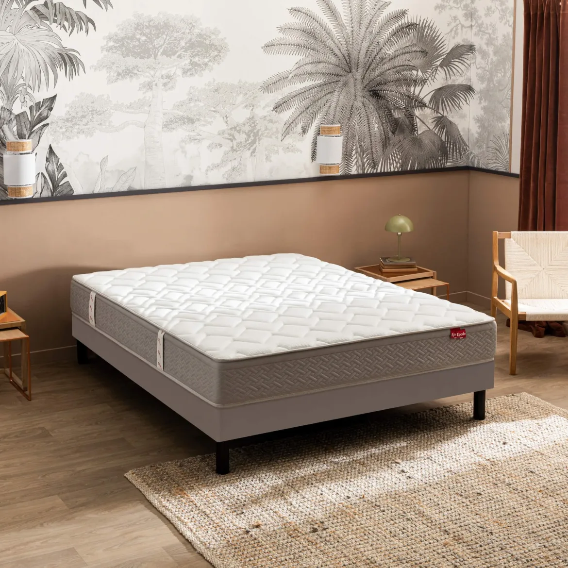 Ensemble sommier et matelas ressorts ensachés très ferme Epeda Ailleurs