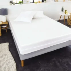 Housse de matelas anti-acariens et anti-punaises sans traitement