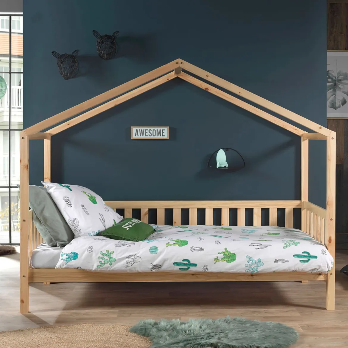 Lit cabane enfant à barreaux en bois massif 90x200 - LT2021