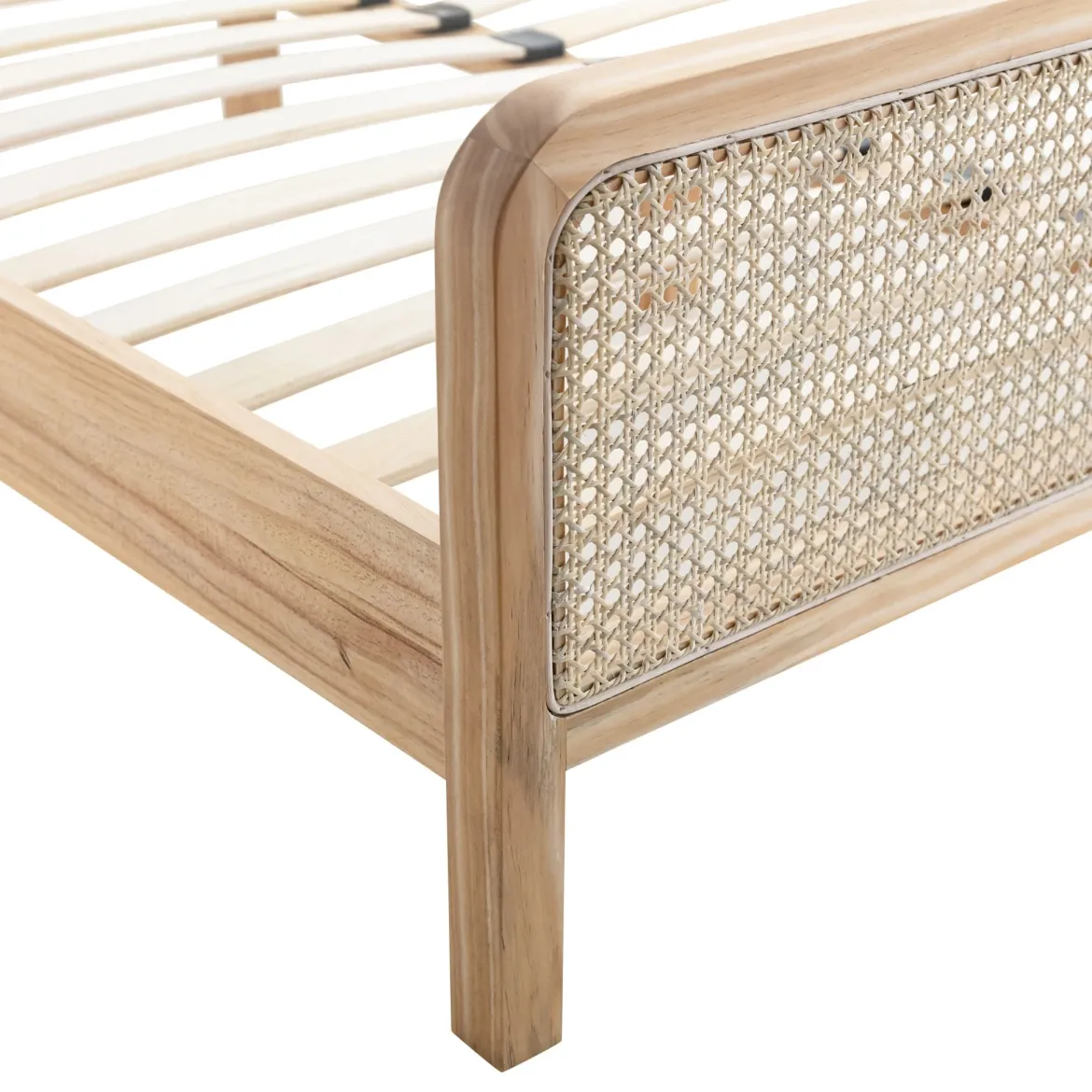 Lit en pin massif avec véritable cannage + table de chevet cannage ANNA