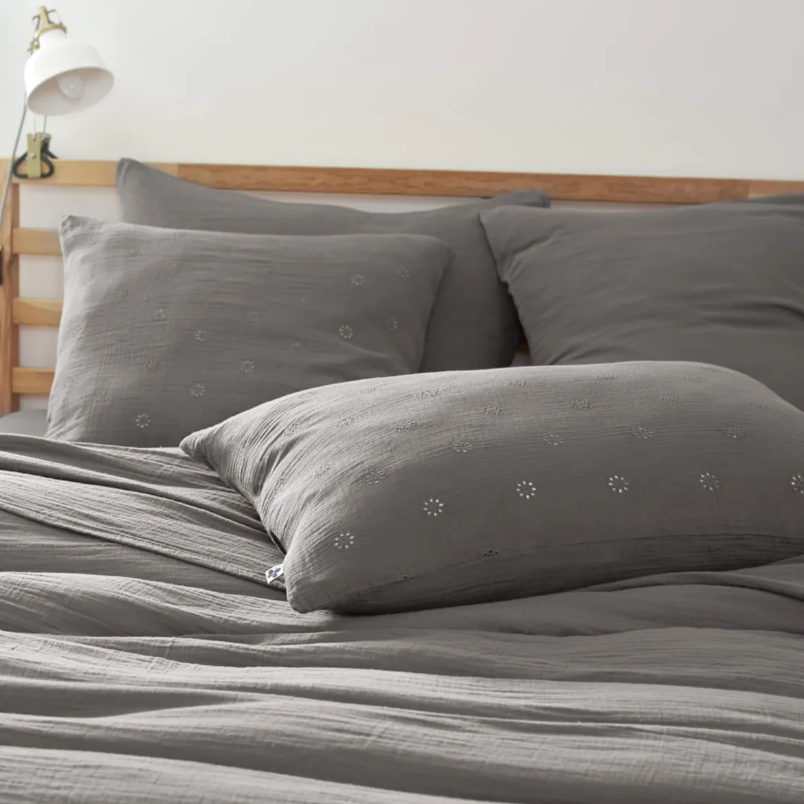 Lot de 2 taies d'oreillers brodées double gaze de coton