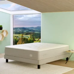 Matelas Simmons ressorts ensachés + mousse mémoire grand confort 33cm SW6