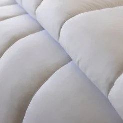 Pack couette chaude hiver et oreiller anti-acariens et anti-bactériens