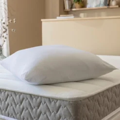 Pack couette 4 saisons et oreiller anti-acariens et anti-bactériens