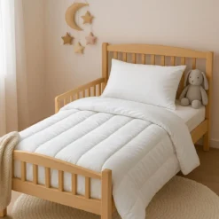 Pack enfant couette tempérée 80x120 et oreiller anti-acariens 40x60 Terre de Nuit