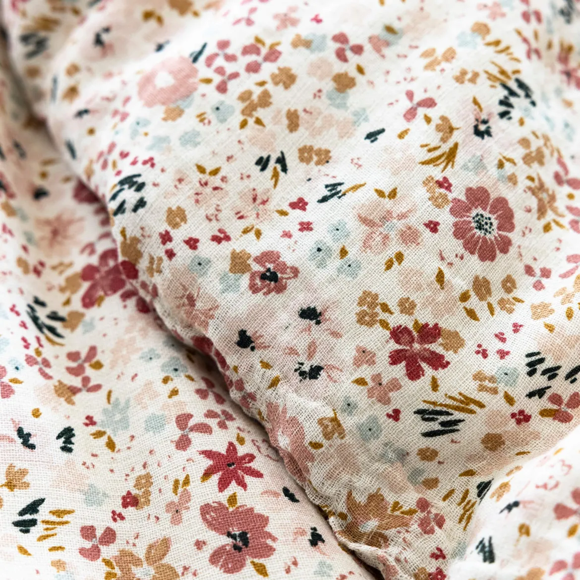 Parure de lit gaze de coton à fleurs roses Terre de Nuit