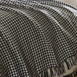 Plaid à franges pied de poule