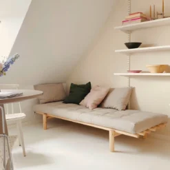 Sofa PACE en pin massif naturel matelas 75x200 + coussins 40x60 inclus